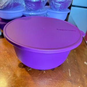 Tupperware Aloha Serving Bowl 7.5 Liter